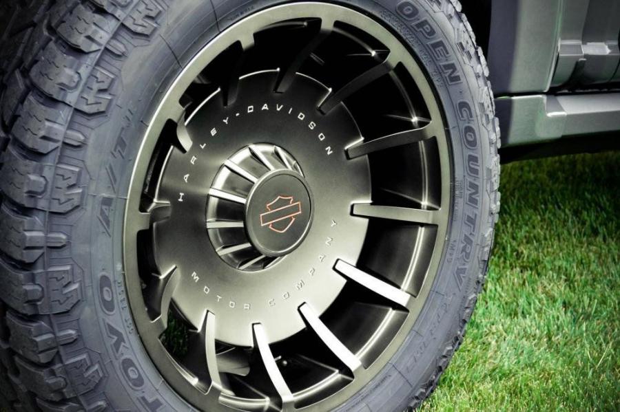 Колеса Ford F-150 Harley-Davidson 2019 года  (фото 25 из 36)